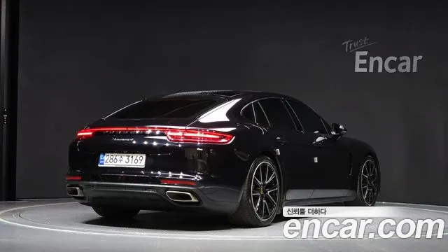 Porsche Panamera 2020