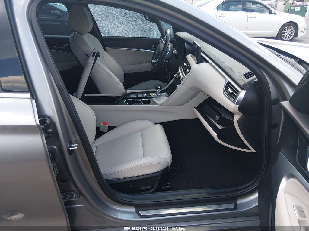 Genesis G70 2025