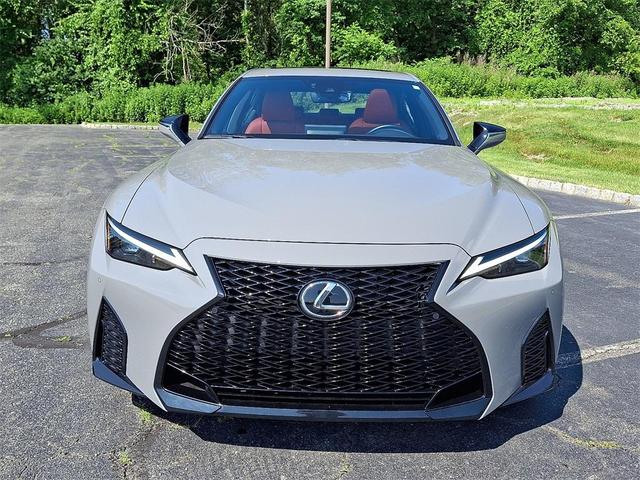 Lexus IS 2024
