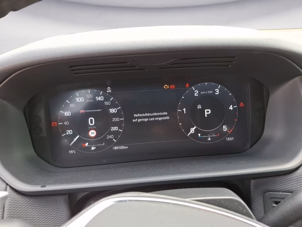 Land Rover Discovery 2021
