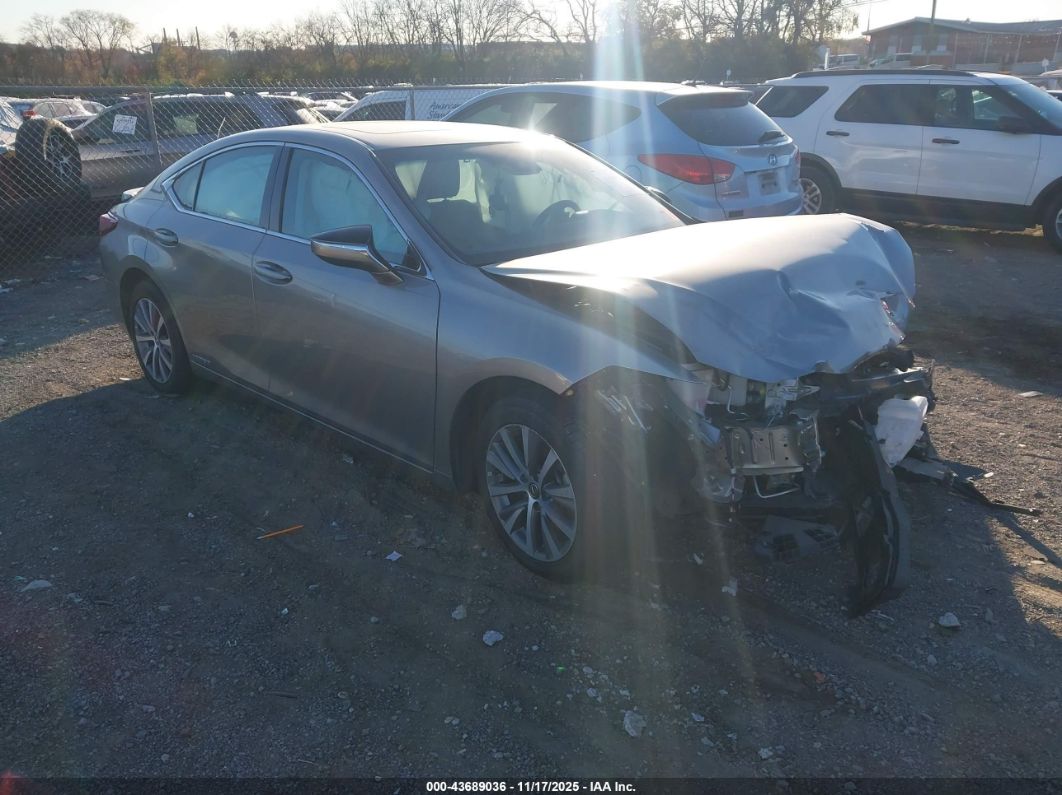 Lexus ES 2021