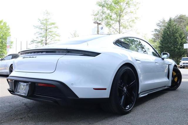 Porsche Taycan 2021
