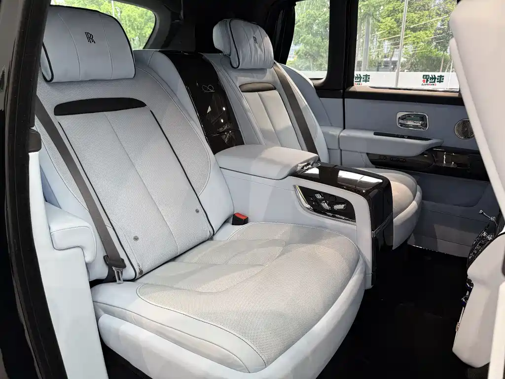 Rolls-Royce Cullinan 2022