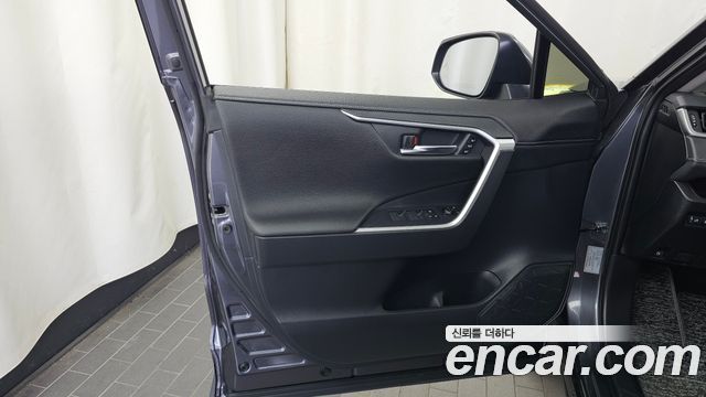 Toyota RAV4 2025
