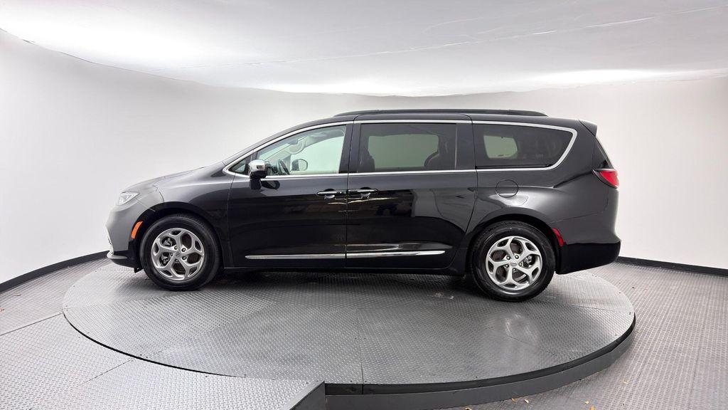 Chrysler Pacifica 2023