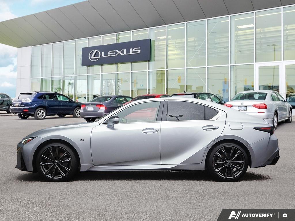 Lexus IS 300 2024