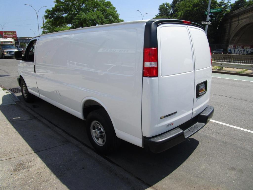 Chevrolet Express 2025