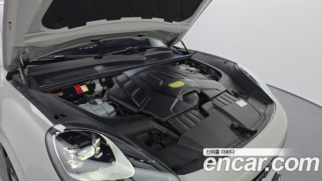 Porsche Cayenne 2022