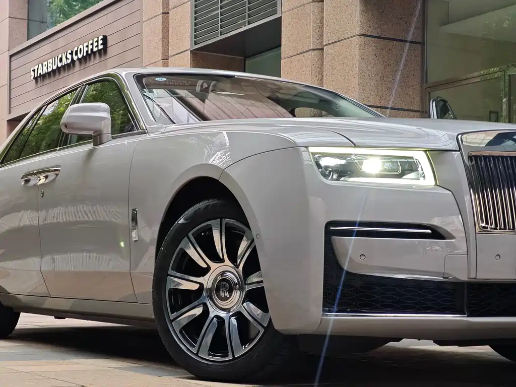 Rolls-Royce Ghost 2024