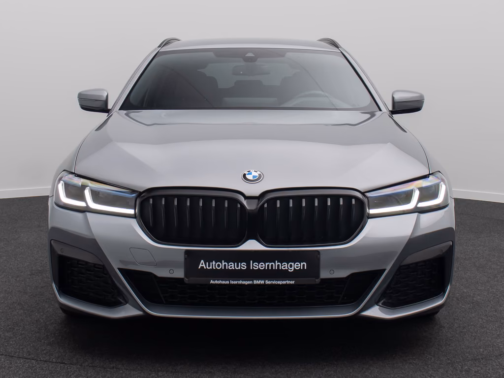 BMW 540 2023