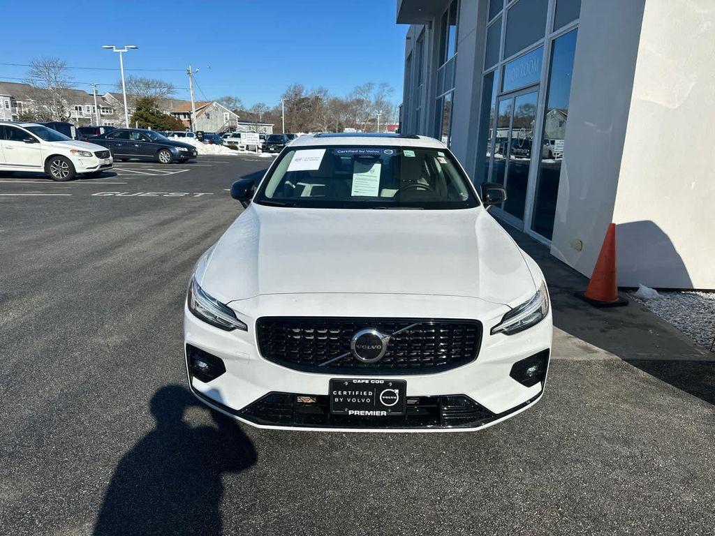 Volvo S60 2025