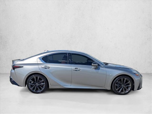 Lexus IS 2023