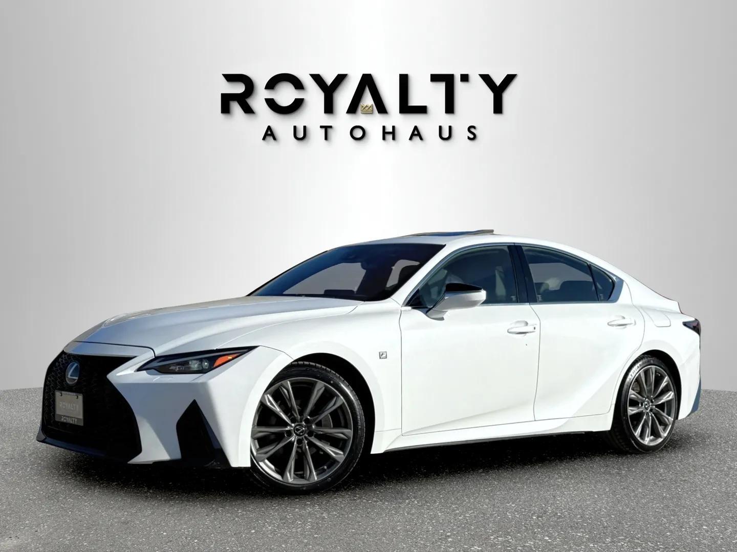 Lexus IS 2021