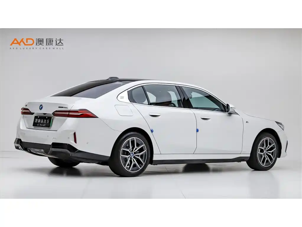 BMW i5 2025