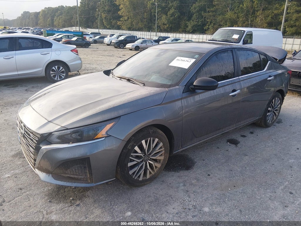 Nissan Altima 2025