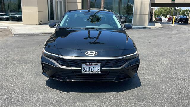 Hyundai Elantra 2025