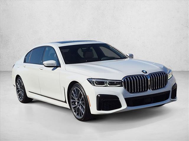 BMW 750 2021