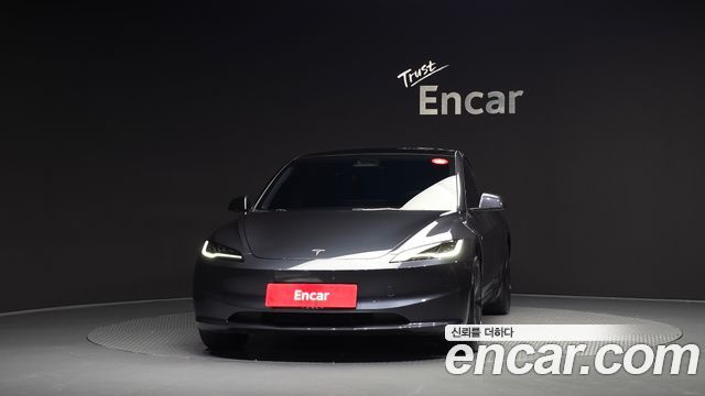 Tesla Model 3 2025