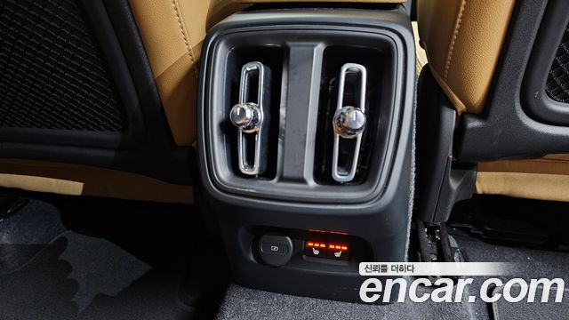 Volvo XC40 2021