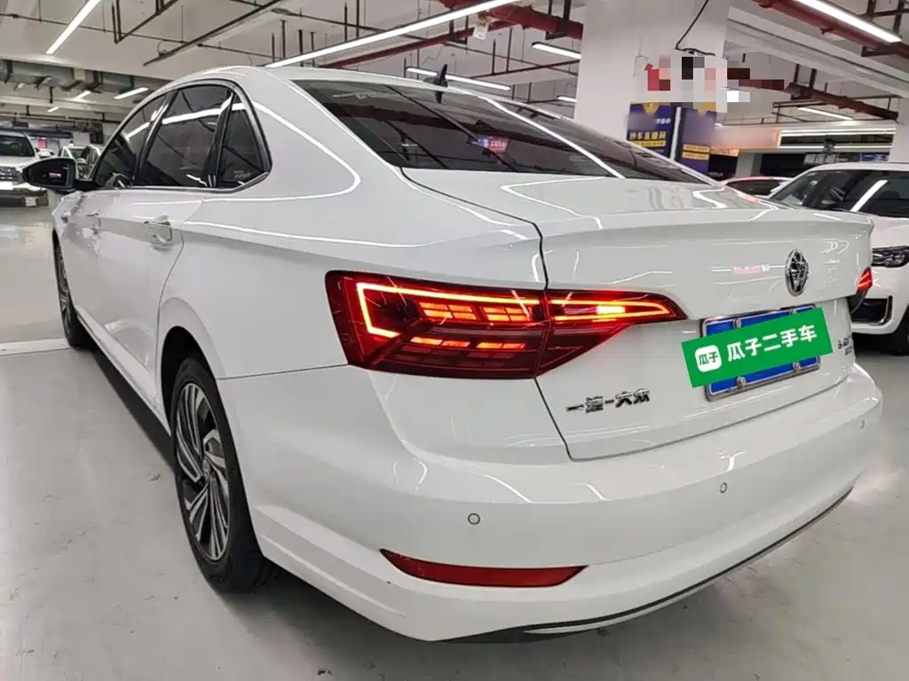 Volkswagen Sagitar 2021