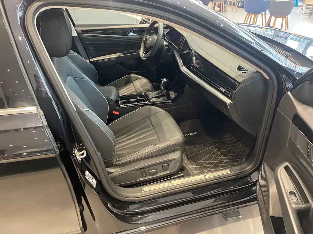 Volkswagen Passat 2024