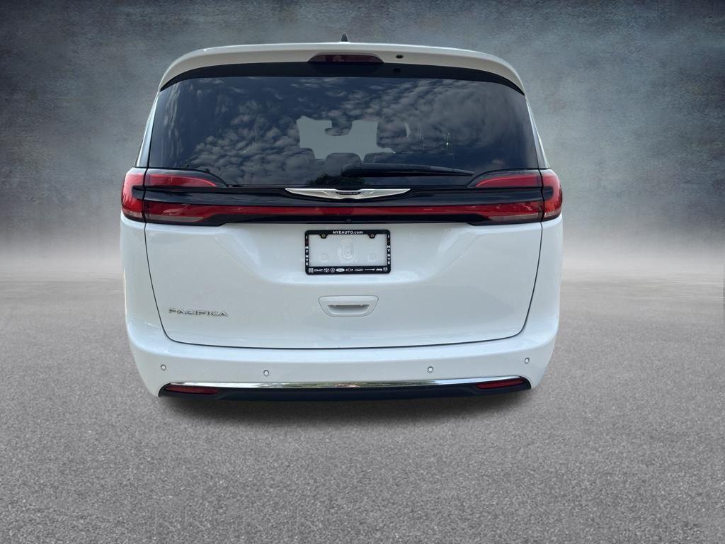 Chrysler Pacifica 2024