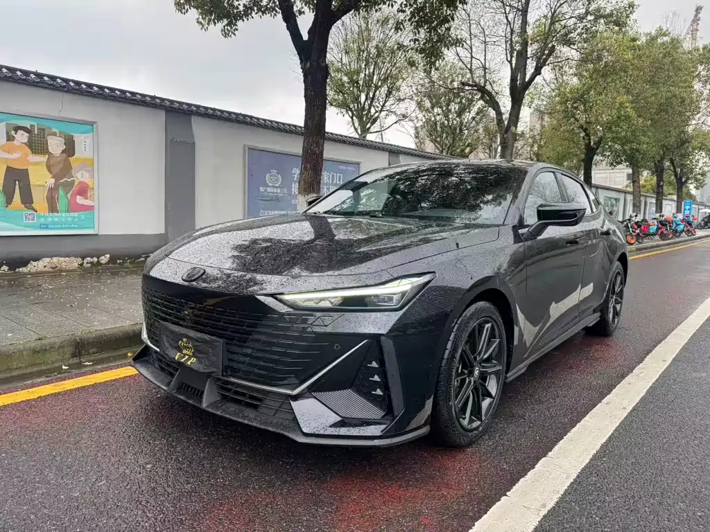 Changan UNI-V 2024