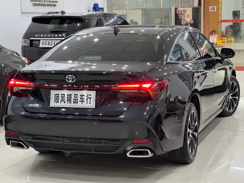 Toyota Avalon 2022
