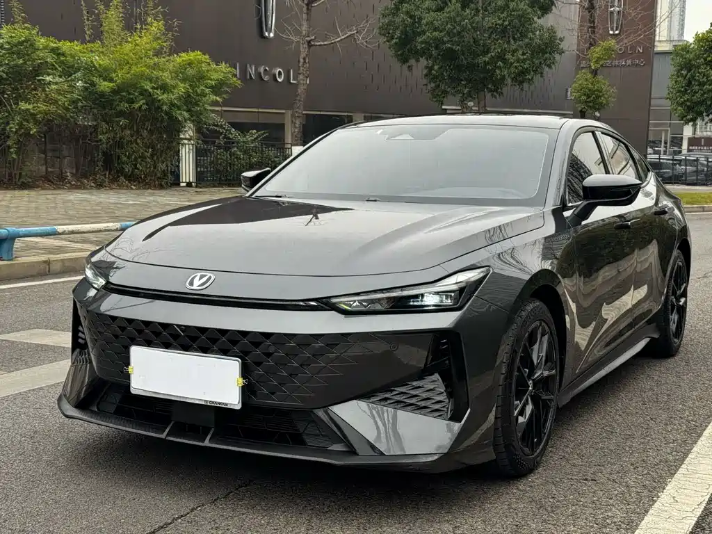 Changan UNI-V 2024