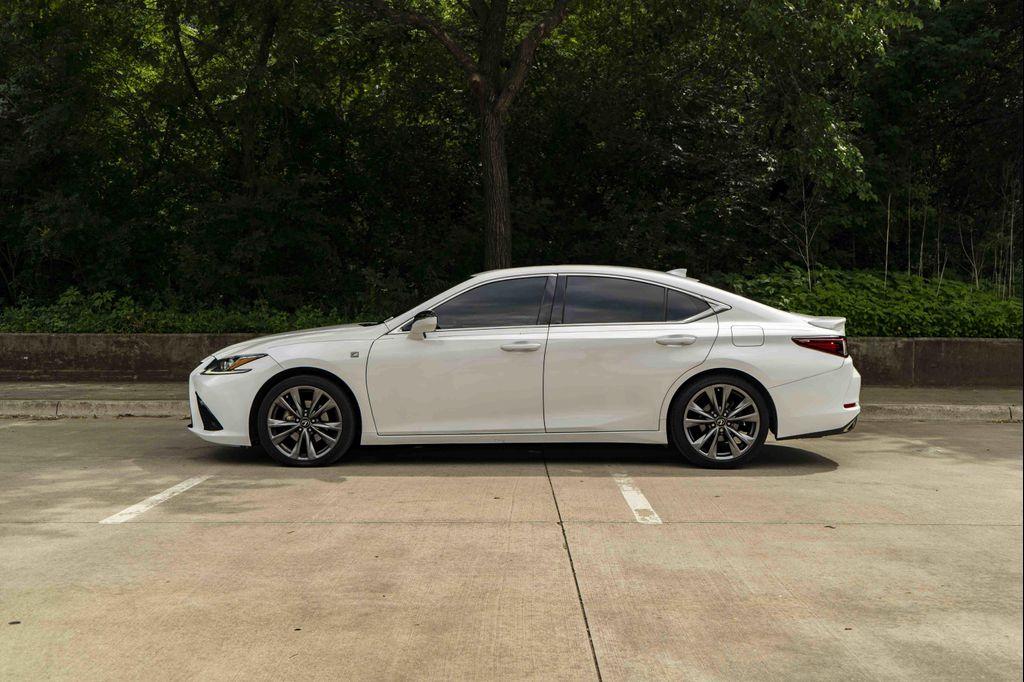 Lexus ES 2021