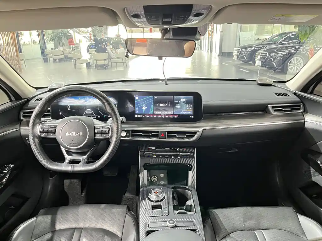 Kia K5 2023