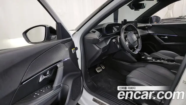 Peugeot 2008 2021