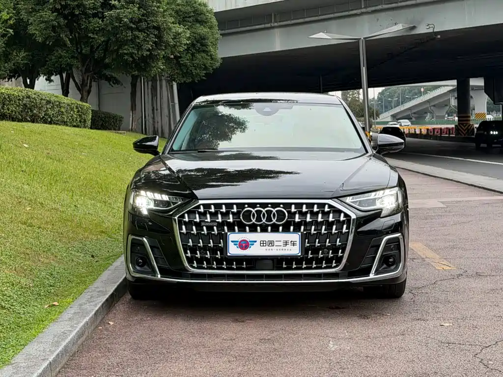 Audi A8 2024