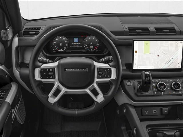 Land Rover Defender 2025