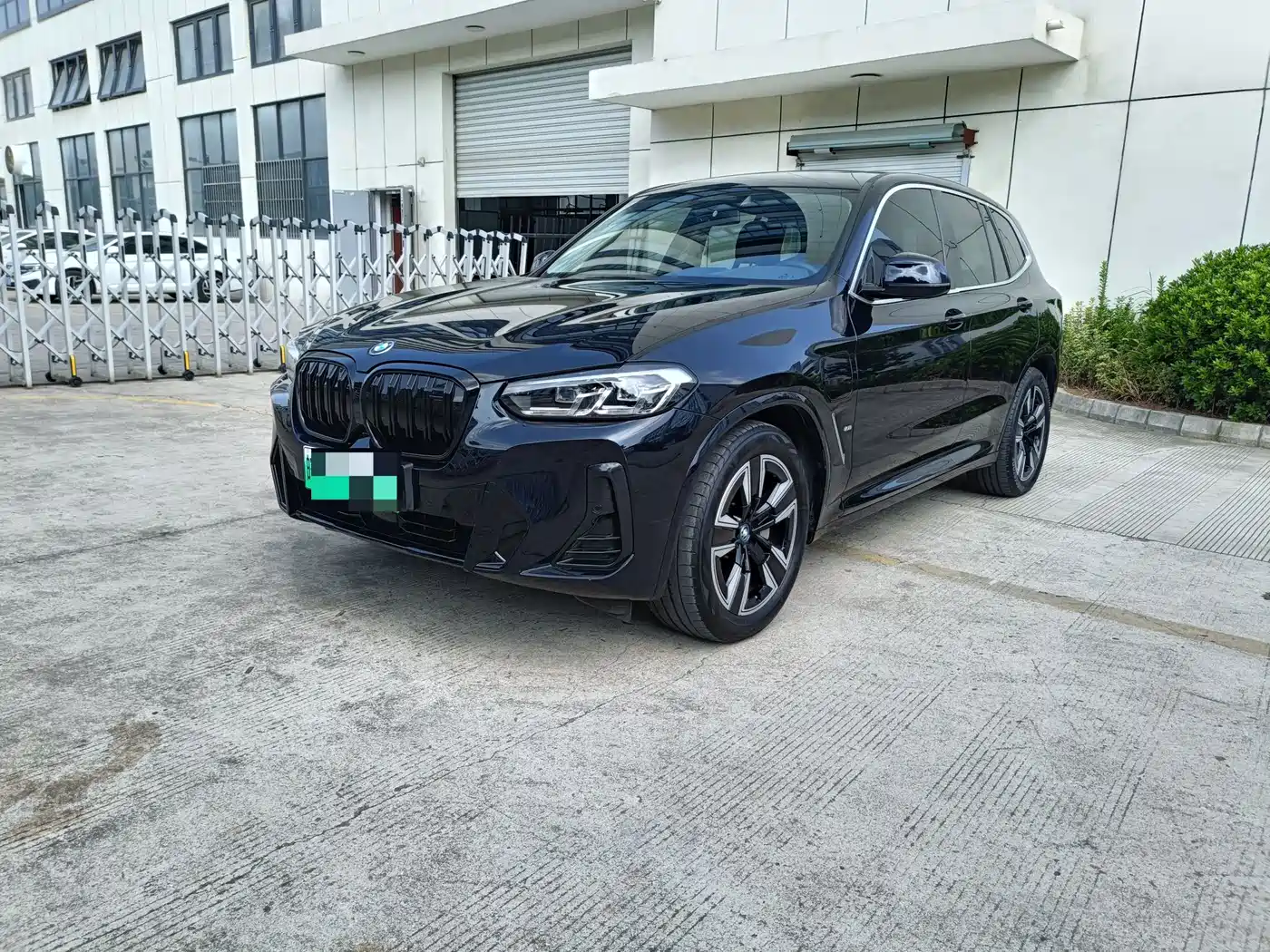 BMW iX3 2023