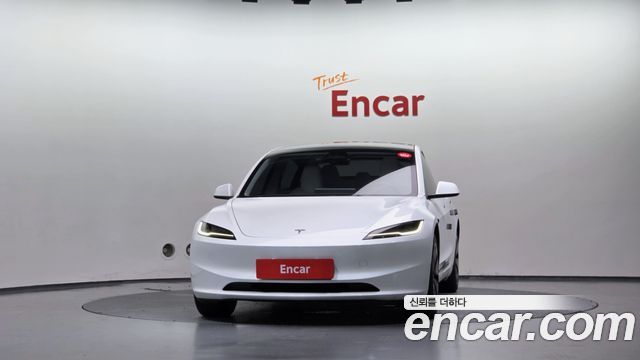 Tesla Model 3 2024
