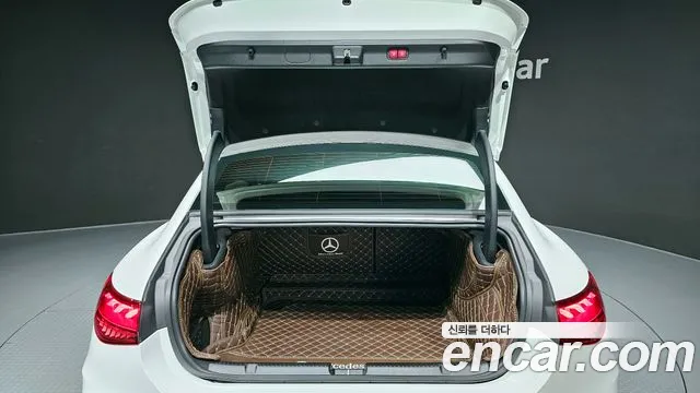Mercedes-Benz EQE 2023