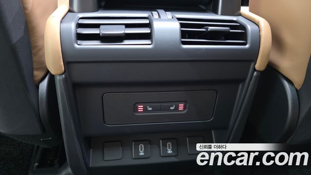 Land Rover Defender 2026