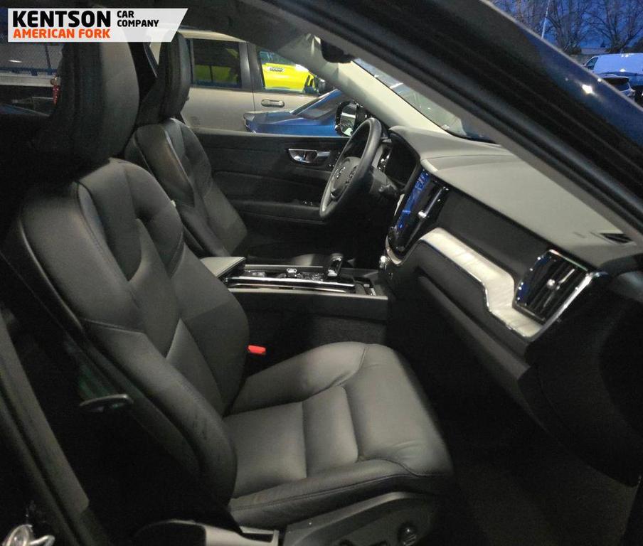 Volvo XC60 2025