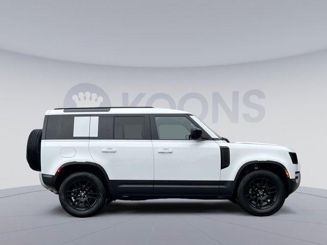 Land Rover Defender 2025
