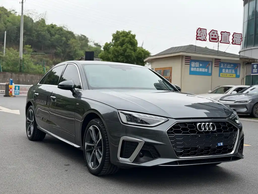 Audi A4 2022