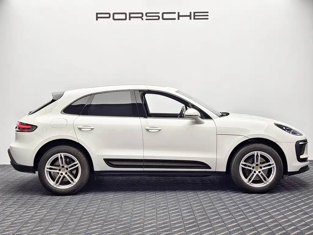Porsche Macan 2024
