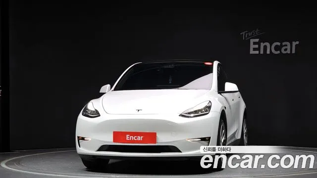 Tesla Model Y 2021
