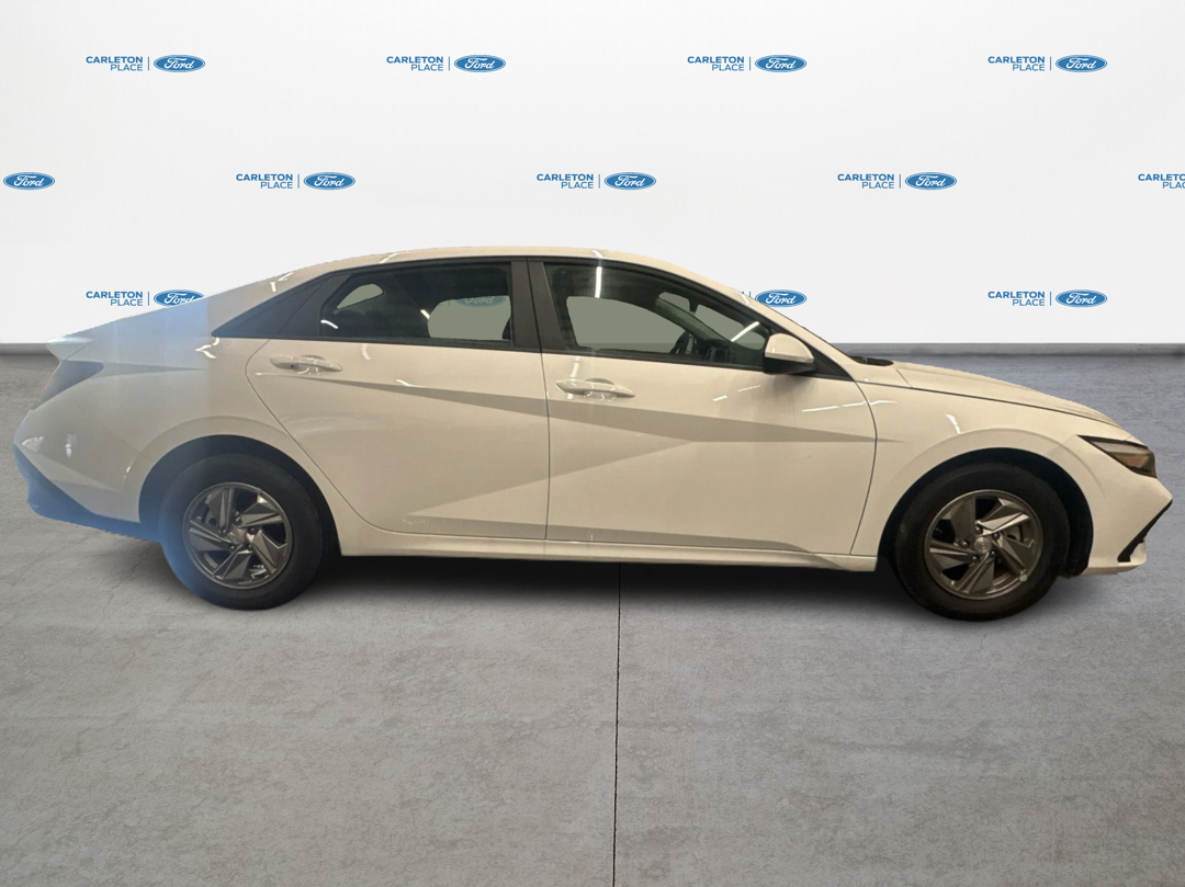 Hyundai Elantra 2025