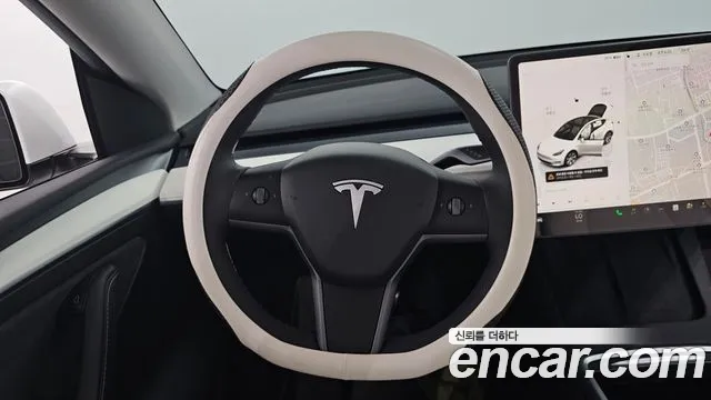 Tesla Model Y 2023