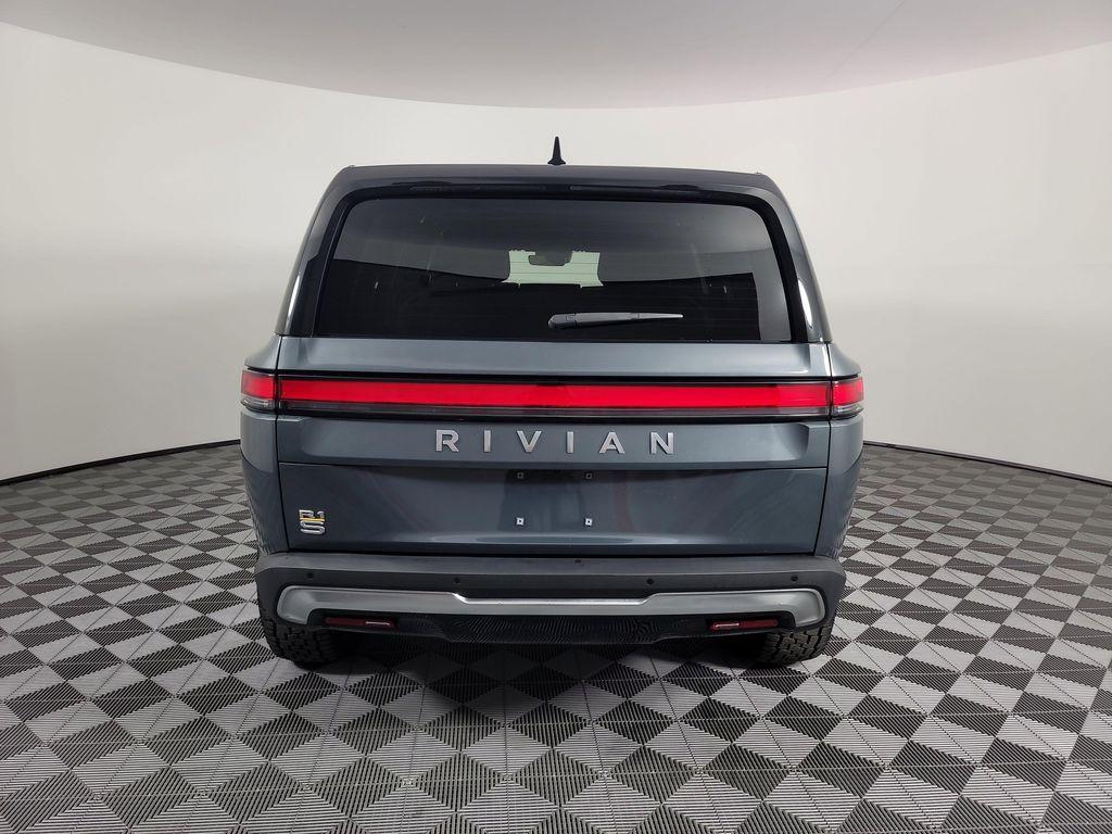 Rivian R1S 2023