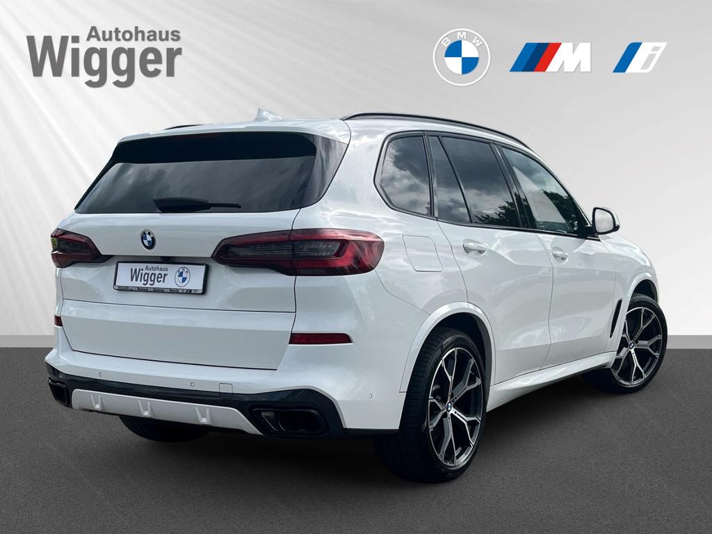 BMW X5 M50 2023