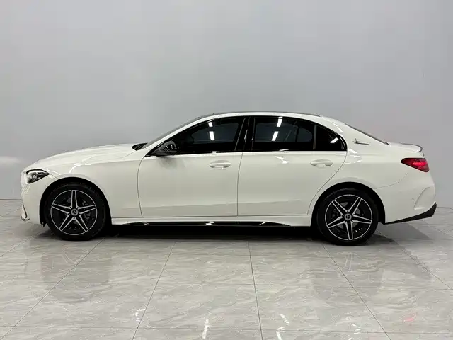 Mercedes-Benz C-Класс 2023