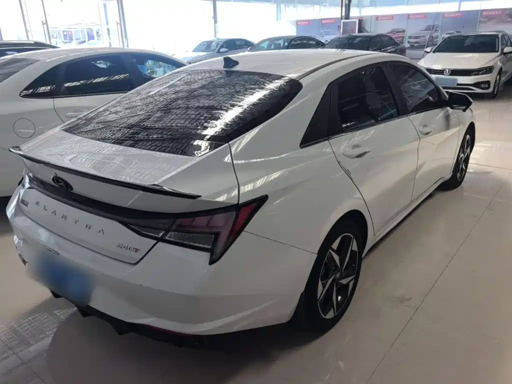 Hyundai Elantra 2021