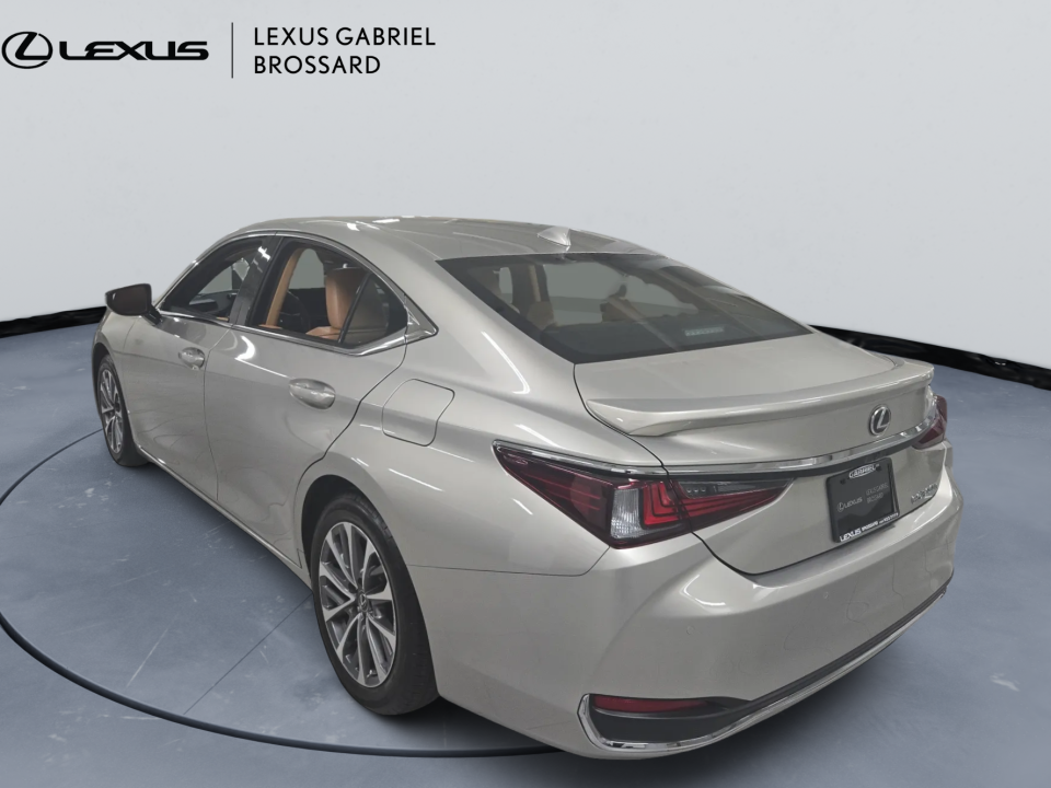 Lexus ES 2023